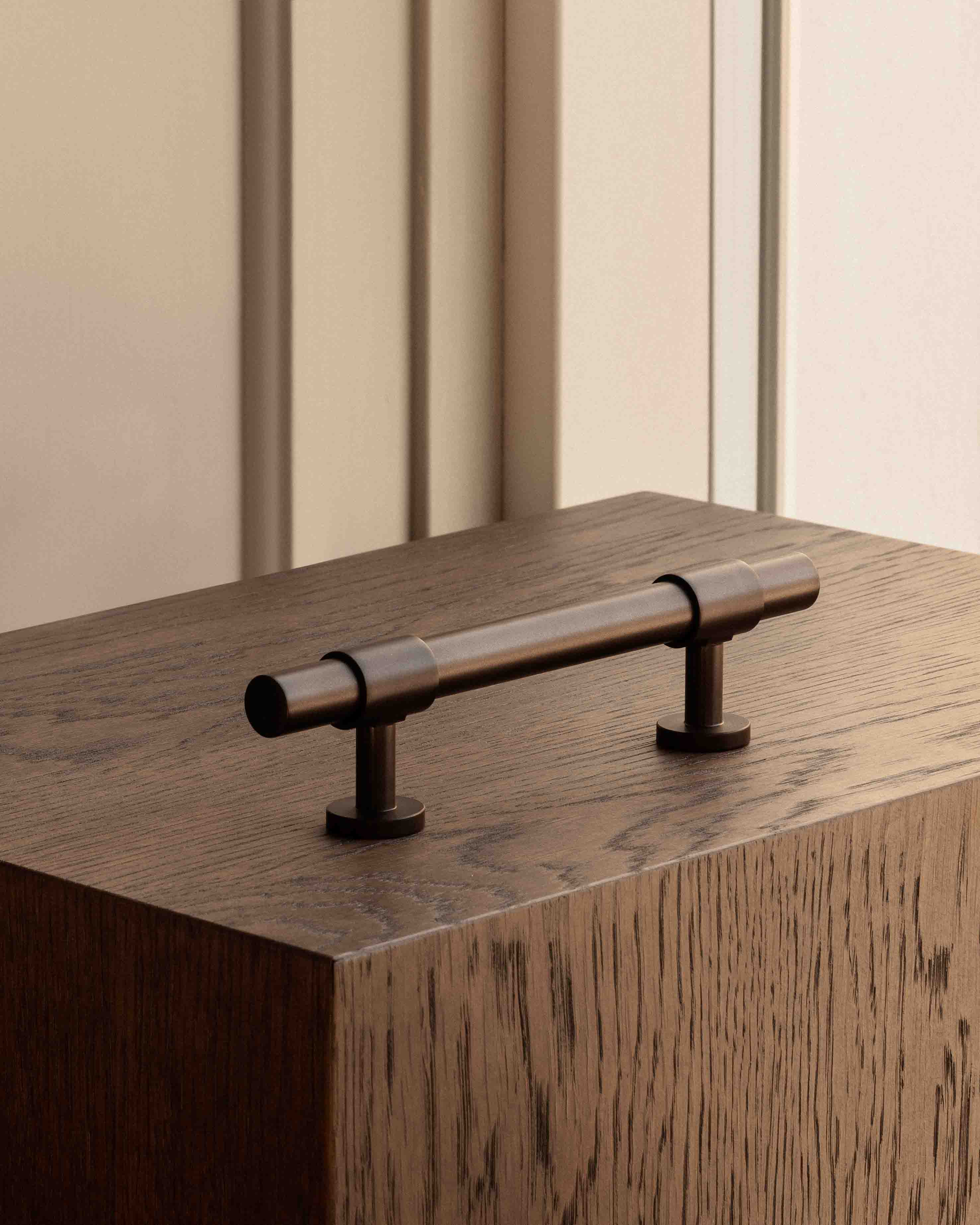 brandtcph-signature20-pull-bar-156mm-burnished-brass-1tiff.jpg