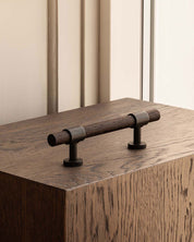 SIGNATURE 20 - pull bar 156 mm - Nearly Black / Wengé