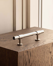 SIGNATURE 20 - pull bar 156 mm - Polished Nickel