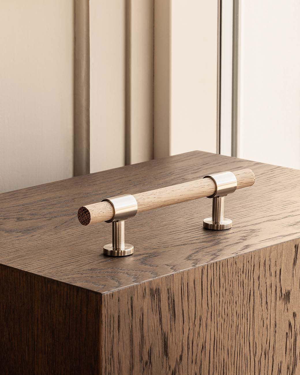 brandtcph-signature20-pull-bar-156mm-satin-nickel-oak_1tiff.jpg
