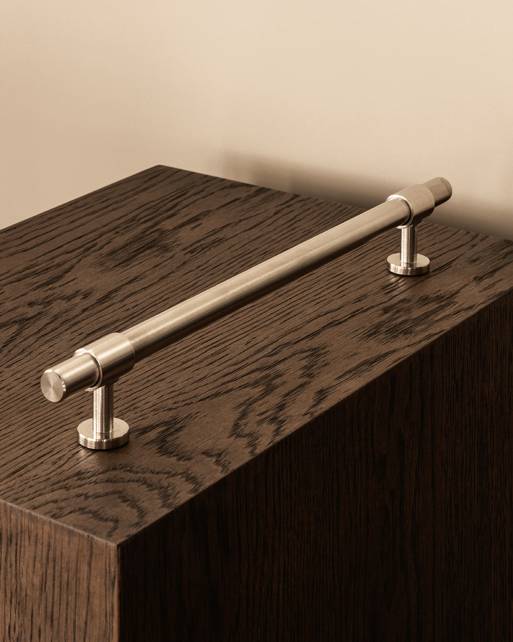 brandtcph-signature20-pull-bar-284mm-satin-nickel_1tiff_0f215a69-2f15-48df-8b95-577c6377cfe1.jpg