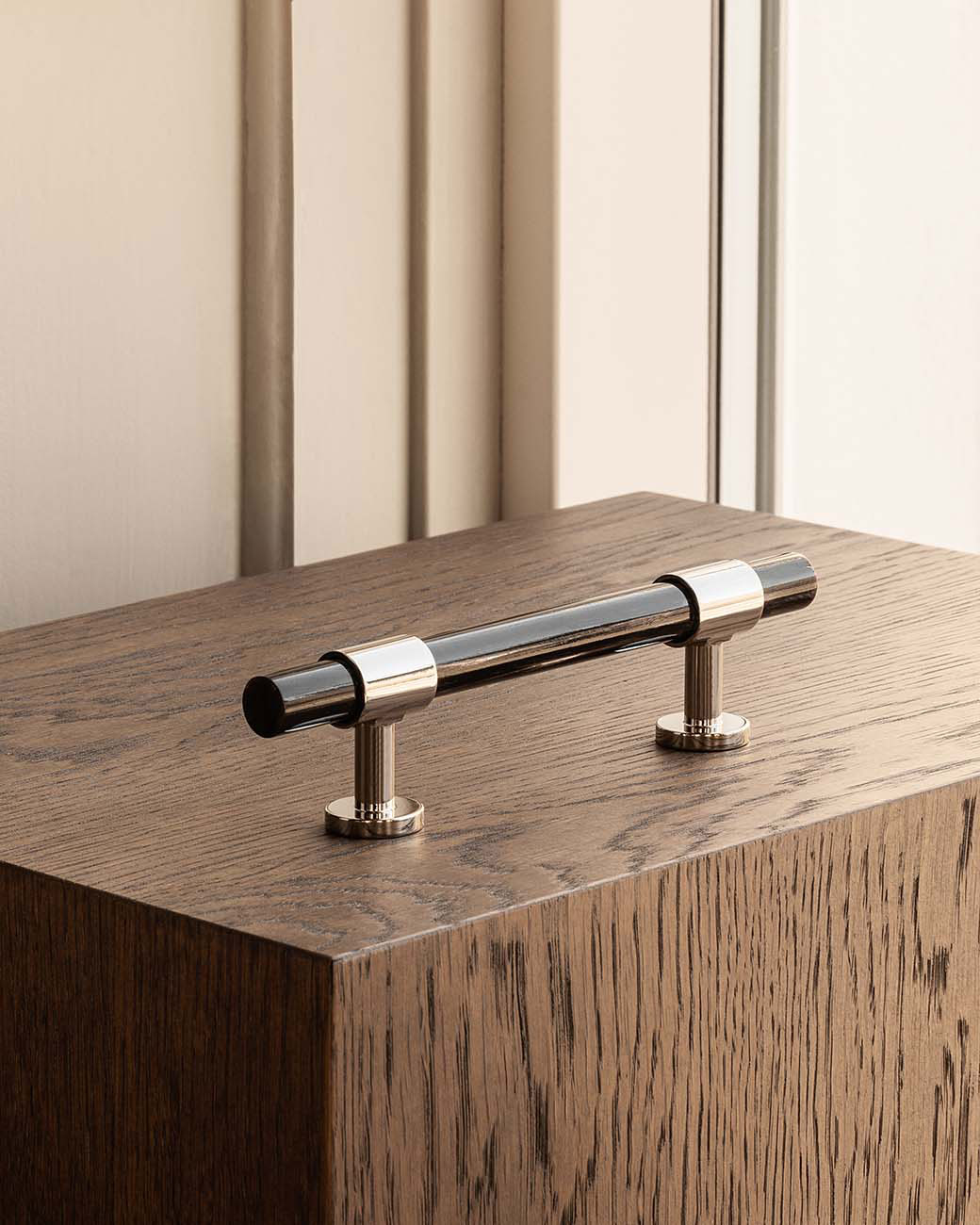 brandtcph-signature20-pullbar-156-polished-nickel-black-horn_1tiff.jpg