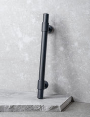 SIGNATURE 20 - pull bar 188 mm - Nearly Black / Nearly Black by BRANDT Copenhagen 