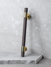 SIGNATURE 20 - pull bar 188 mm - Polished Brass / Wengé by BRANDT Copenhagen 