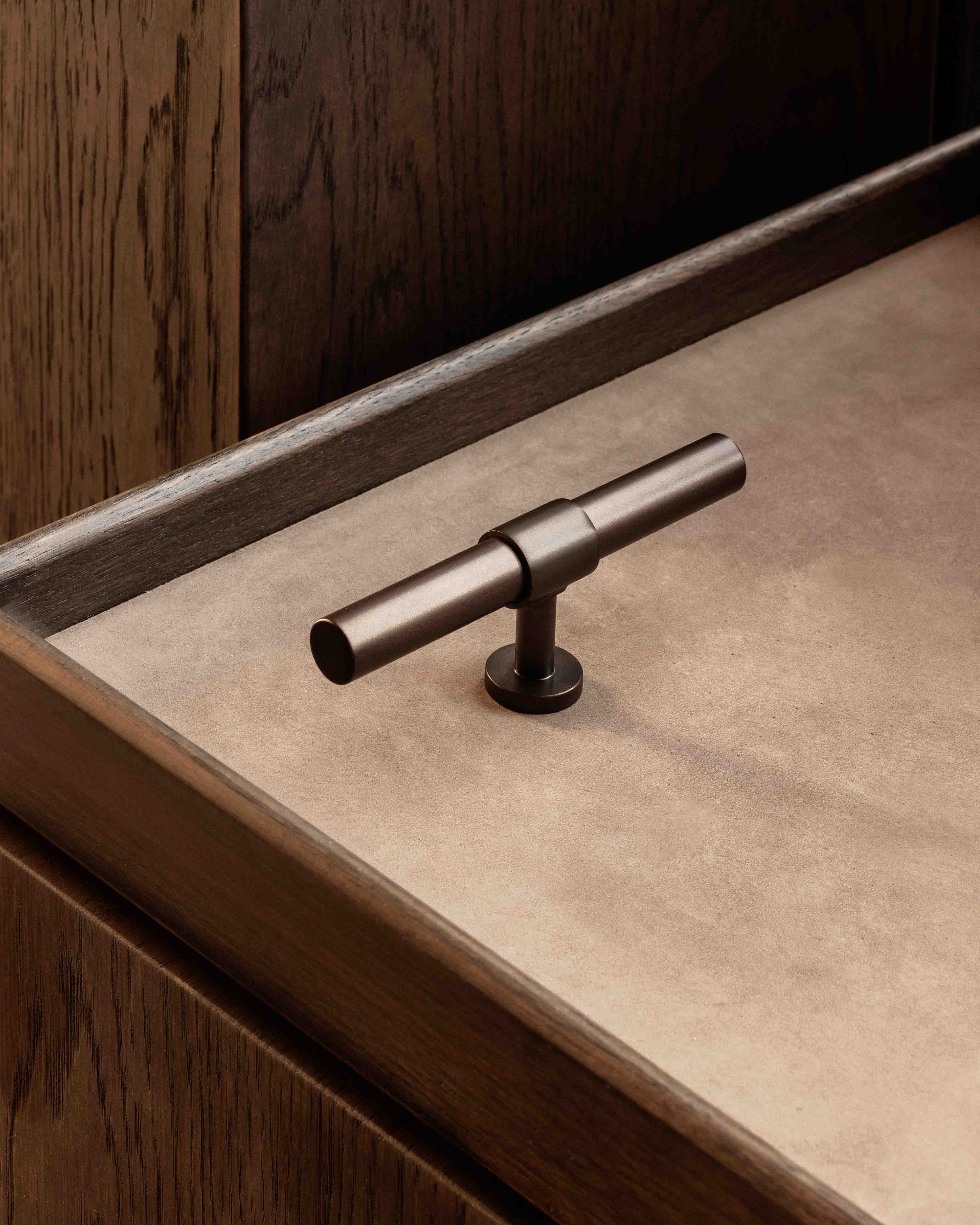 brandtcph-signature20-t-bar-113mm-burnished-brass_1tiff.jpg