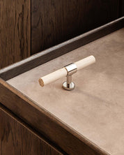 SIGNATURE 20 - T-bar 113 mm - Polished Nickel / Oak