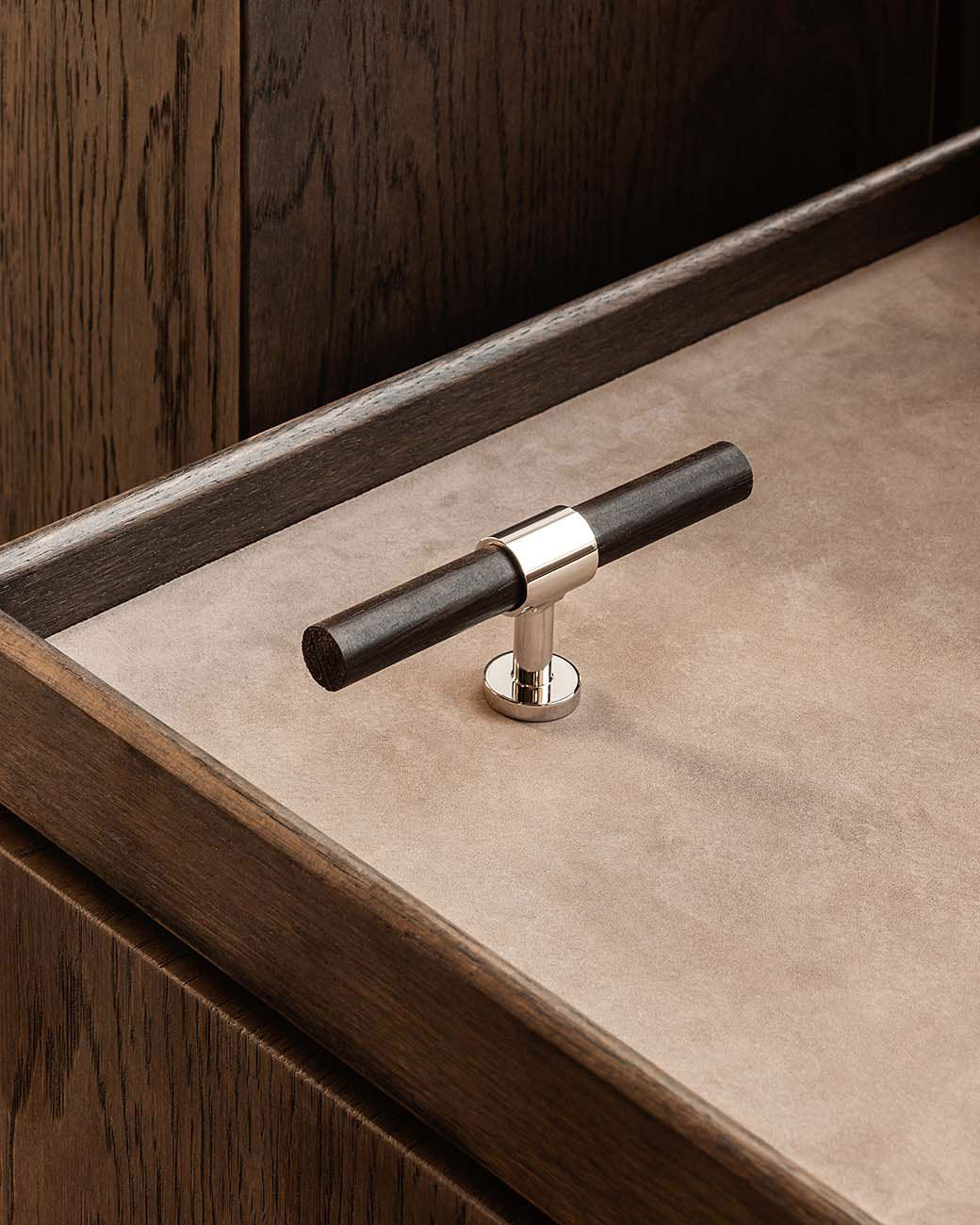 brandtcph-signature20-t-bar-113mm-polished-nickel-wenge_1tiff.jpg