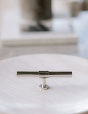 SIGNATURE 20 - T-bar 113 mm - Polished Nickel / Polished Nickel by BRANDT Copenhagen 