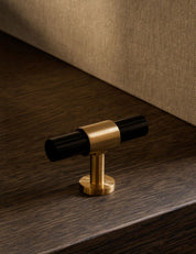 Cabinet handle SIGNATURE 20 - T-bar handle 60 mm - Satin Brass / Black Horn by BRANDT Copenhagen 