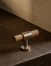 Cabinet handle SIGNATURE 20 - T-bar handle 60 mm - Satin Nickel / Oak by BRANDT Copenhagen 