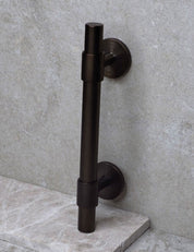 SIGNATURE 30 - pull bar 156 mm - Burnished Brass / Burnished Brass