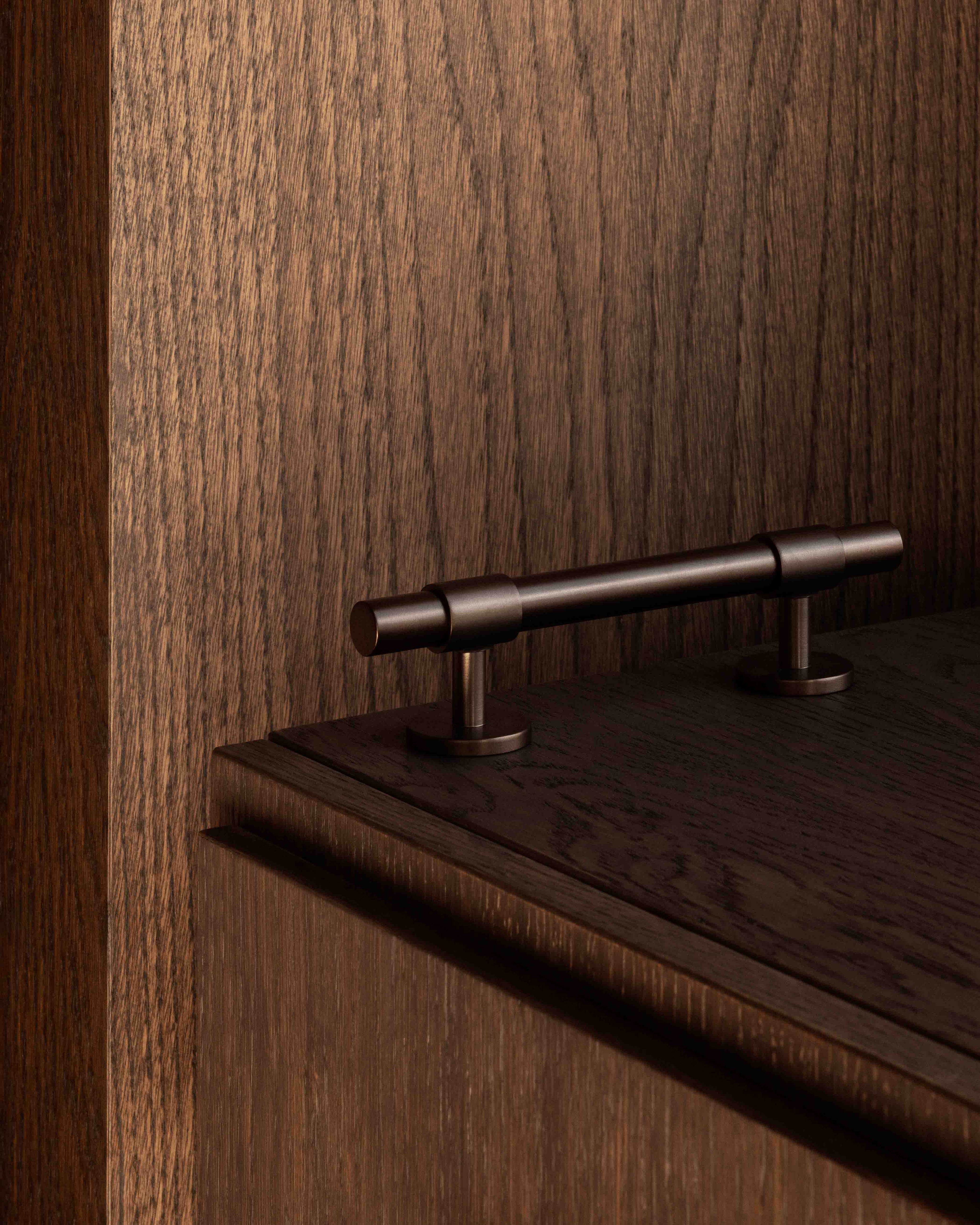 brandtcph-signature30-pull-bar-156mm-burnished-brass_1tiff.jpg