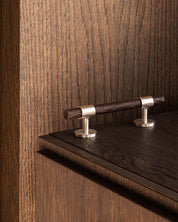 SIGNATURE 30 - pull bar 156 mm - Satin Nickel / Wengé