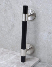 SIGNATURE 30 - pull bar handle 156 mm - Satin Nickel / Black Horn by BRANDT Copenhagen 