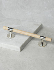SIGNATURE 30 - pull bar handle 188 mm - Polished Nickel / Oak by BRANDT Copenhagen 