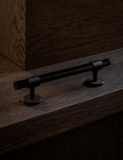 Cabinet handle SIGNATURE 30 - pull bar handle 188 mm - Burnished Brass / Black Horn by BRANDT Copenhagen 
