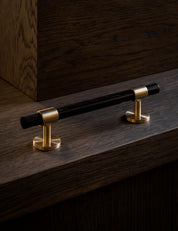 Cabinet handle SIGNATURE 30 - pull bar handle 188 mm - Satin Brass / Black Horn by BRANDT Copenhagen 