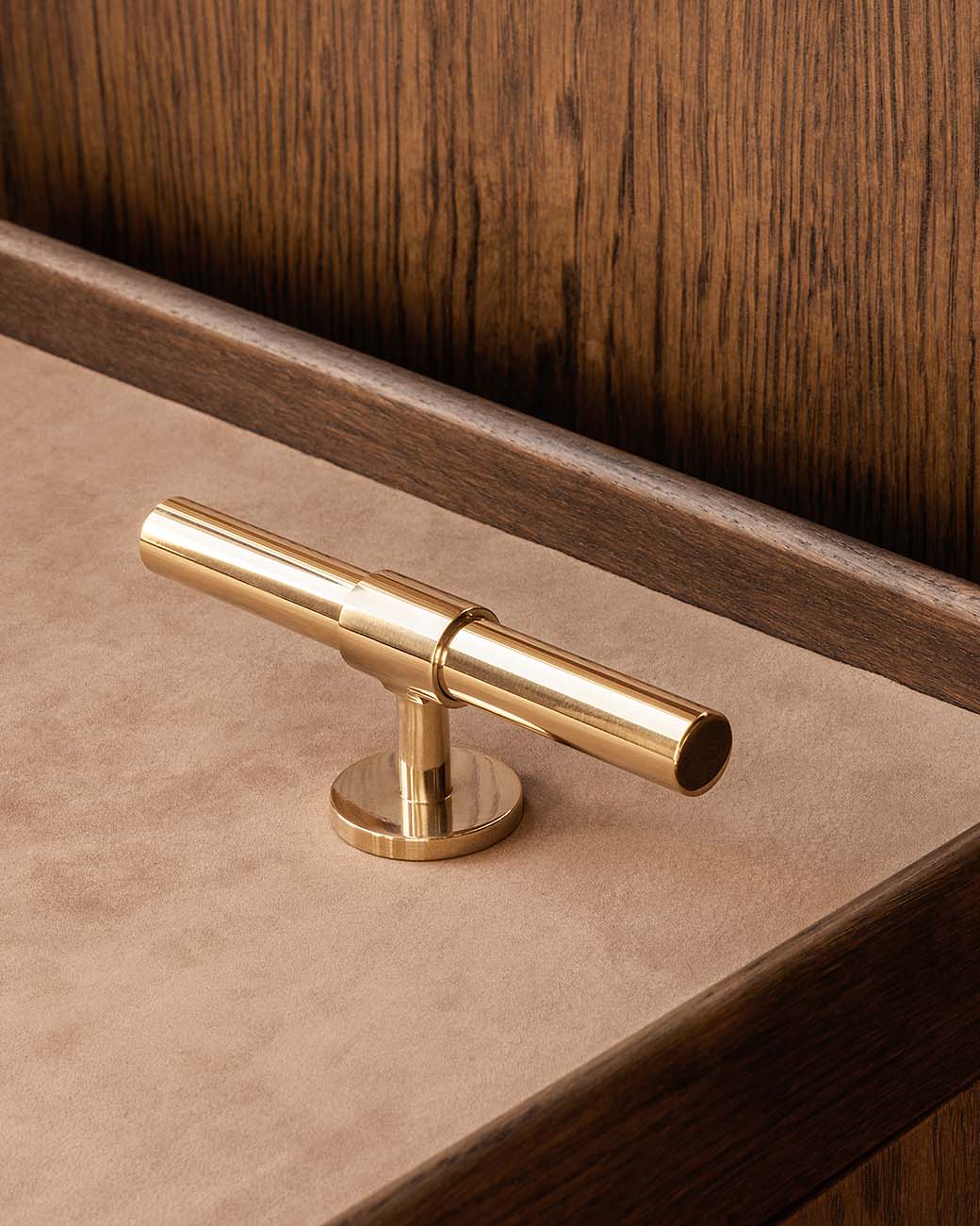 brandtcph-signature30-t-bar-113mm-polished-brass_1tiff.jpg