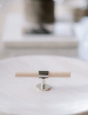 SIGNATURE 30 - T-bar handle 113 mm - Polished Nickel / Oak by BRANDT Copenhagen 