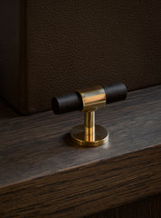 Cabinet handle SIGNATURE 30 - T-bar handle 60 mm - Polished Brass / Wengé by BRANDT Copenhagen