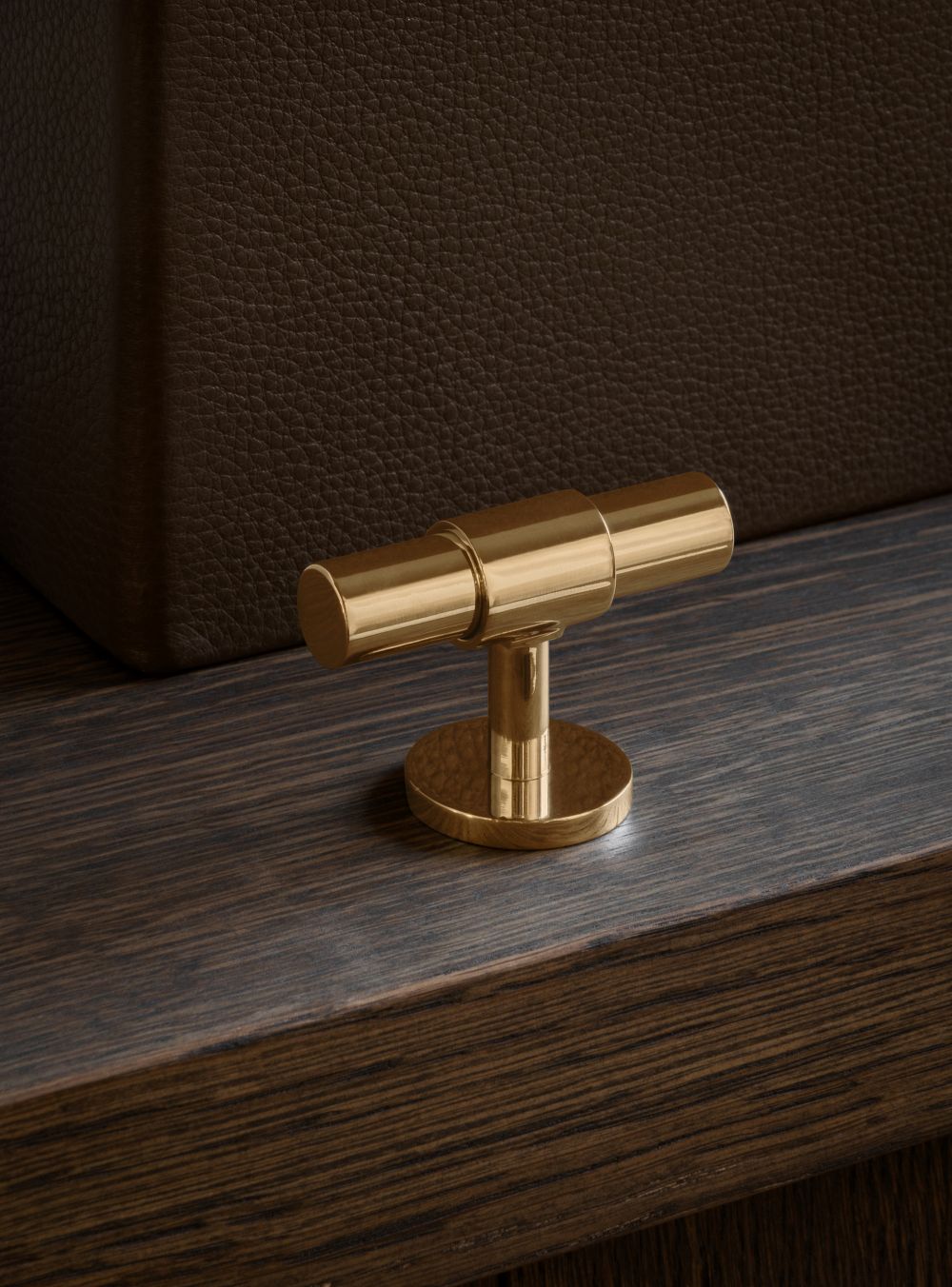 SIGNATURE 30 - T-bar handle 60 mm - Polished Brass / Polished Brass by BRANDT Copenhagen
