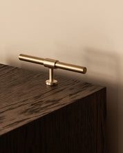 SIGNATURE slim - T-bar 107 mm - Satin Brass / Satin Brass