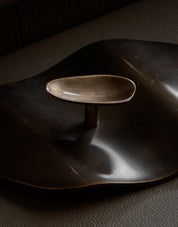 VALE knob oval i Burnished Brass Patina is part og our organíc shaped hardware for cabinets and kitchens. Designed by Julie Brandt for BRANDT Copenhagen.
