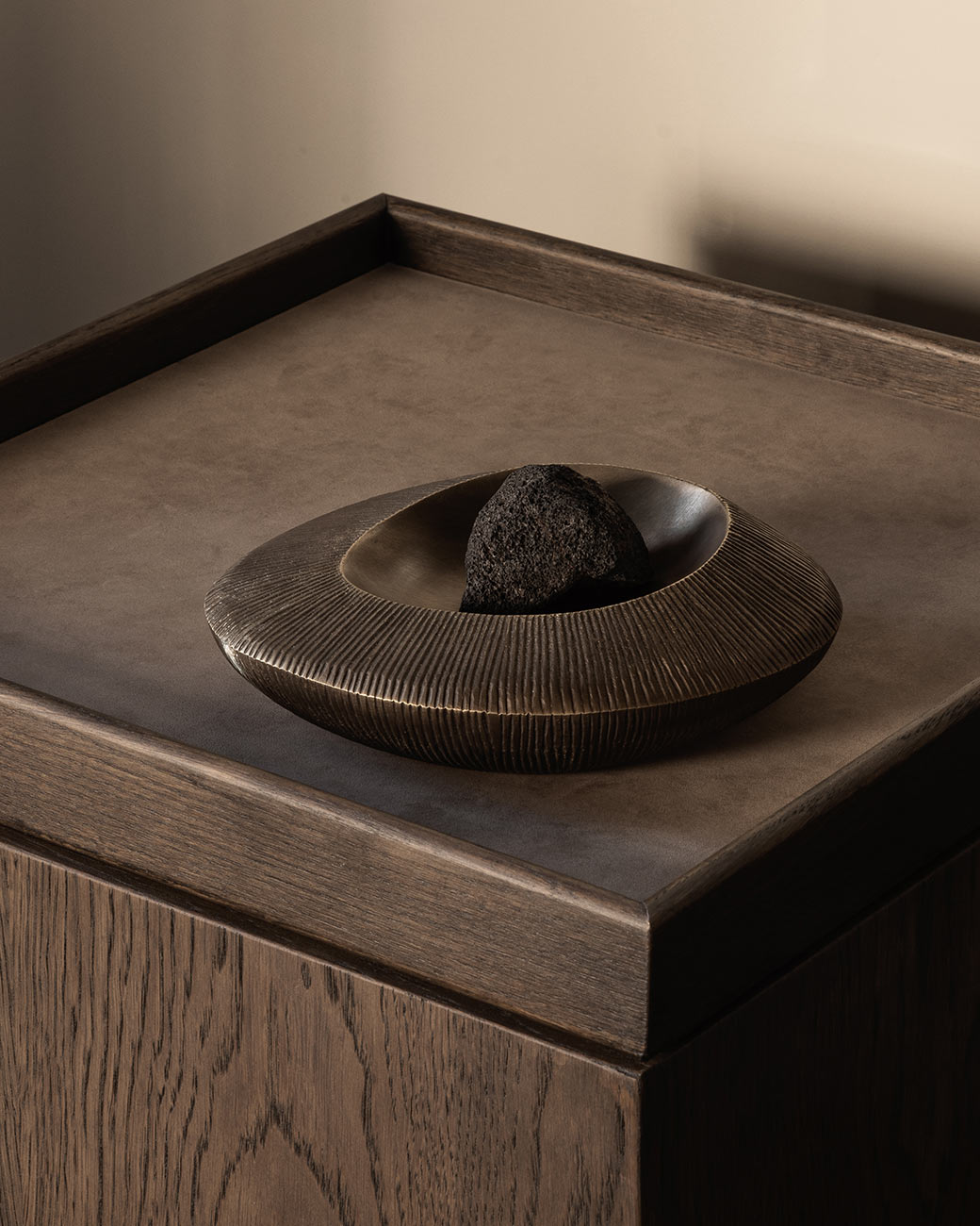 VALLEY bowl l in burnished brass – BRANDT Copenhagen