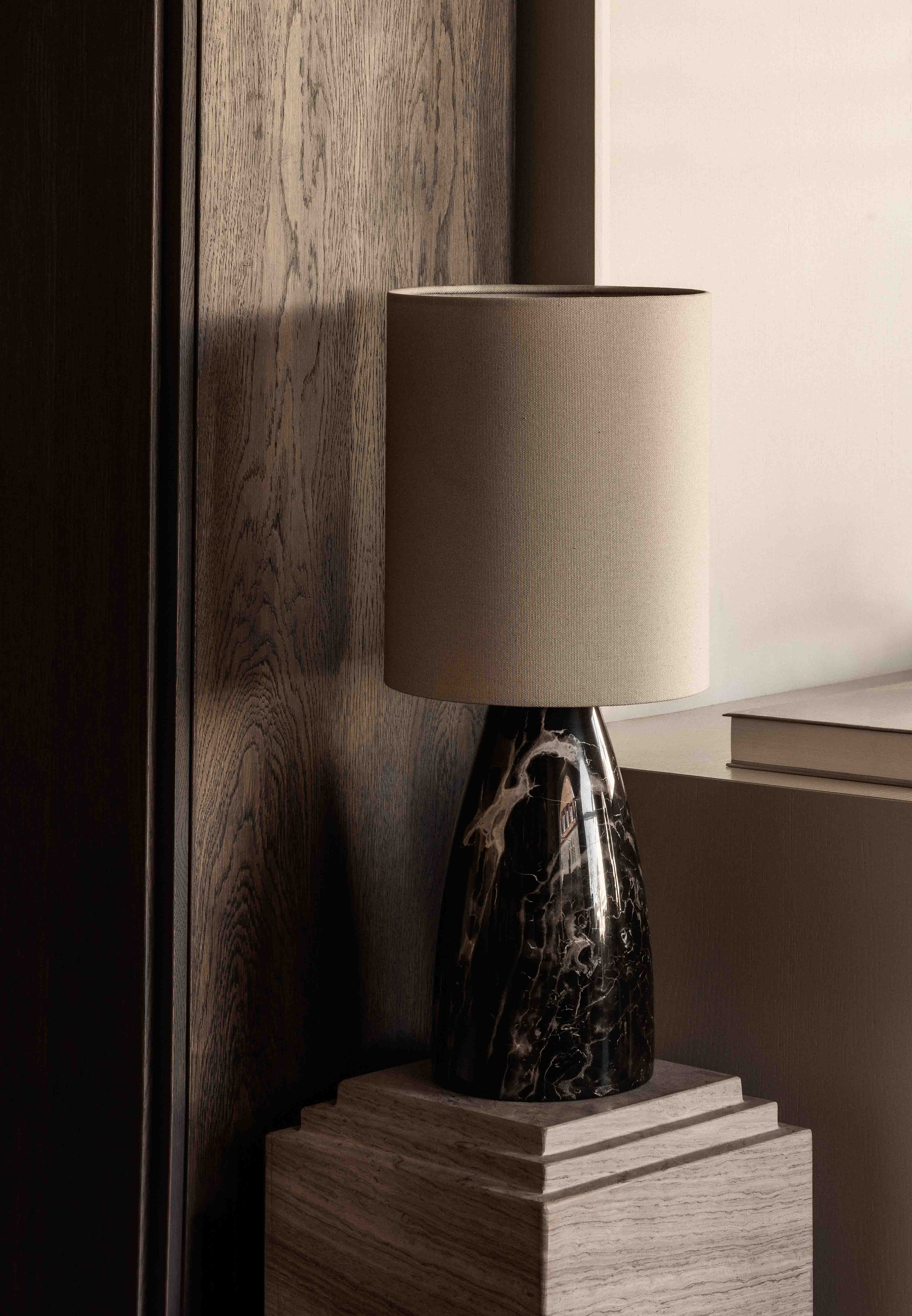 VOLCANO marble table lamp - WINTER BLACK