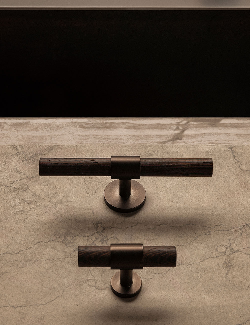 BRANDT Copenhagen Signature t bars in burnished brass and wengé